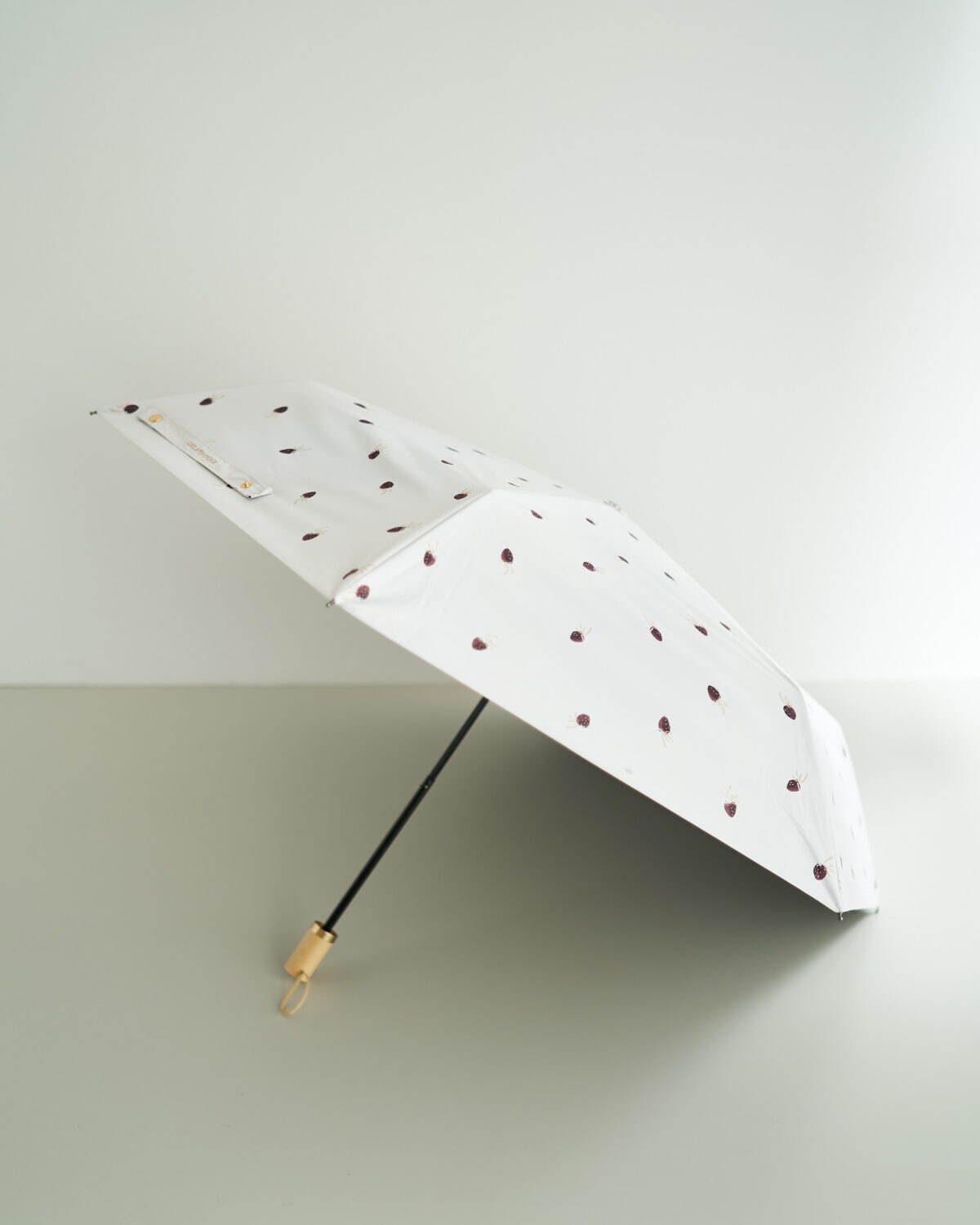 スナイデルやジェラート ピケの折り畳み傘、水彩小花柄やストロベリー柄の晴雨兼用傘｜写真12
