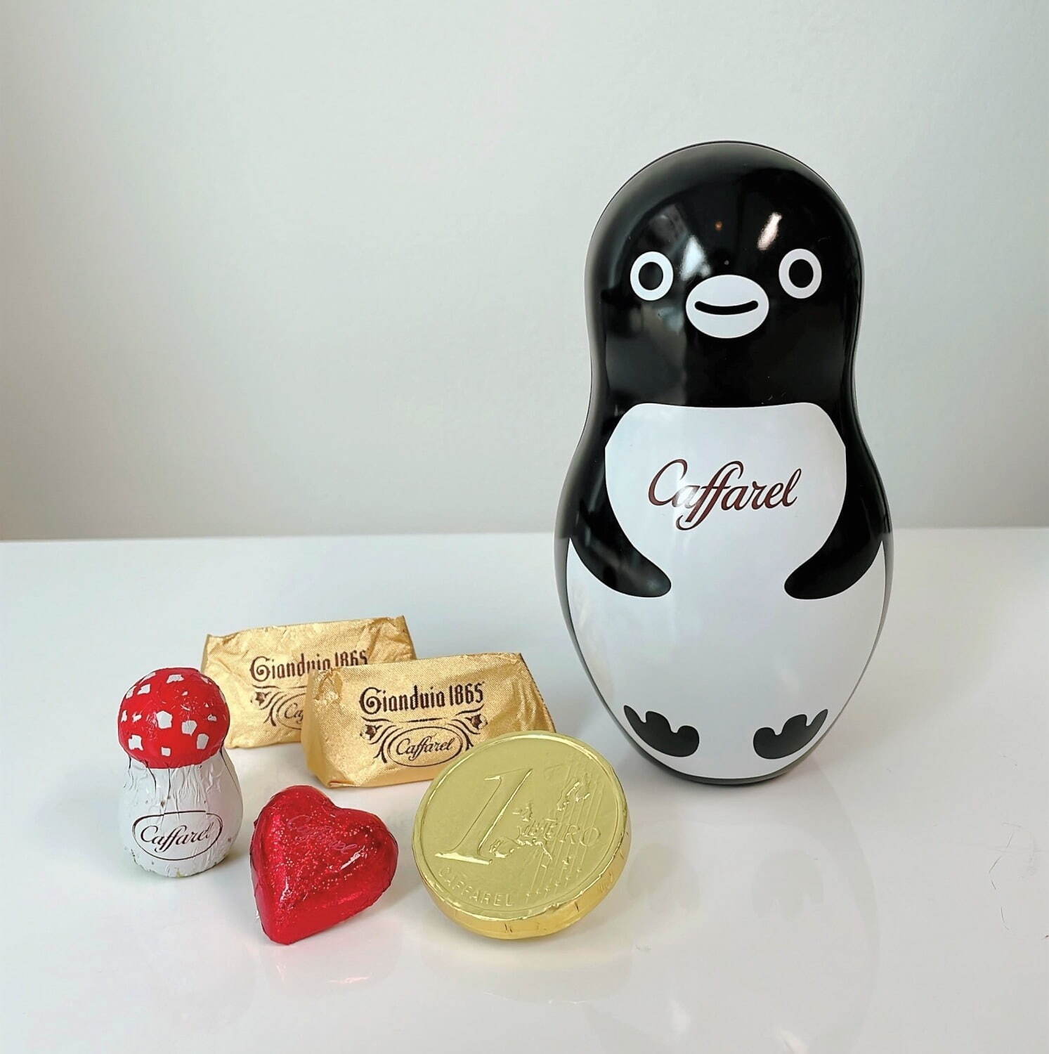 「Suicaのペンギン ピッコロ缶」1,296円