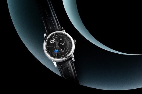 A.ランゲ＆ゾーネの腕時計「ランゲ1・パーペチュアルカレンダー」ブラックダイヤルの新作モデル