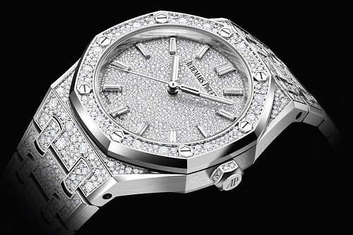 オーデマ ピゲ“ダイヤモンドを全面に敷き詰めた”腕時計、「ロイヤル オーク オートマティック」新作