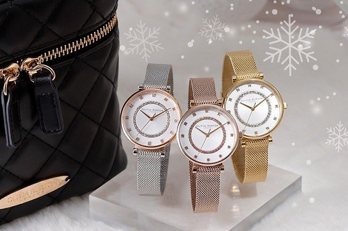 オリビア・バートンの23年クリスマス、“クリスタル煌めく”腕時計＆バニティバッグが限定セットに