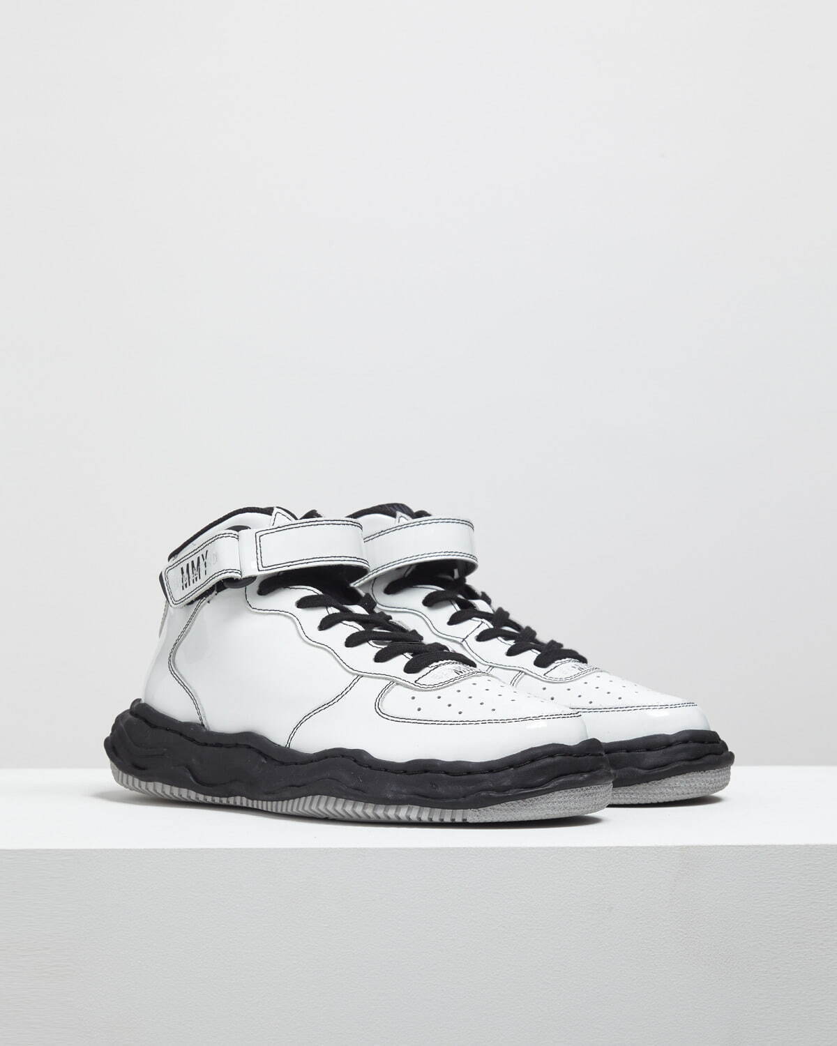“ウェイン" OG Sole Patent Leather High-top Sneaker 57,200円