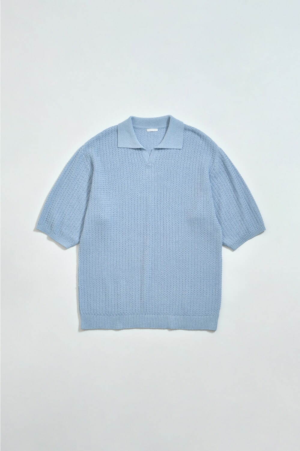 人気ブランドの「メンズシャツ」24年春夏、カジュアルコーデに使える長袖シャツや“透け感”半袖シャツ｜写真2