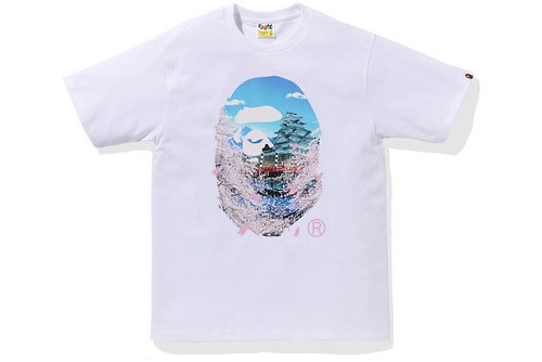 ア ベイシング エイプ“桜”モチーフのTシャツ、富士山が覗くエイプヘッドや花見など和デザインで