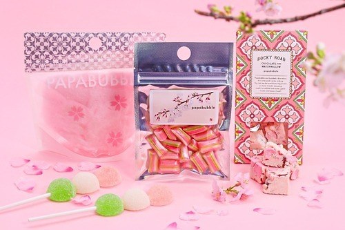 パパブブレ「桜」モチーフの春限定菓子、“三色団子風”もっちりグミ＆ふわっと口どけコットンキャンディ