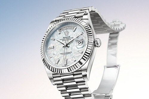 ロレックス腕時計「デイデイト」24年新作、グラデーションダイアルのエバーローズゴールド製など