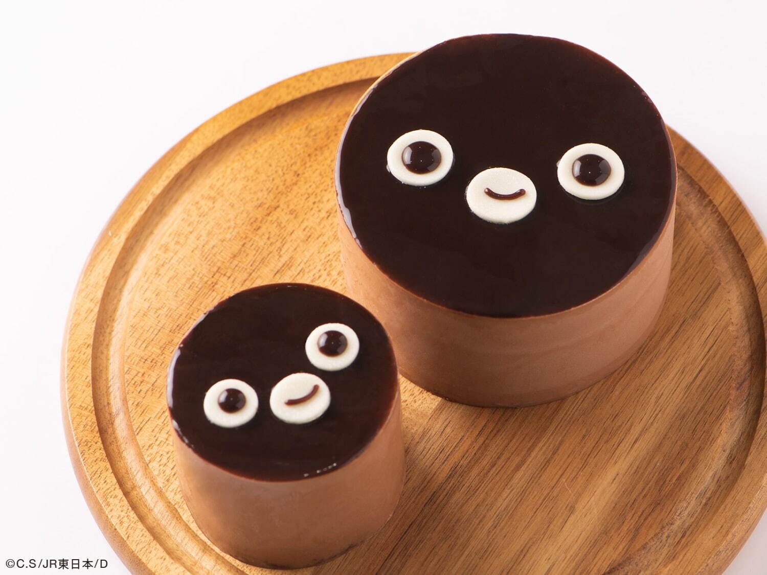 「Suicaのペンギン チョコムースケーキ」1人サイズ(直径約6cm) 680円／3号(直径約9cm) 1,750円
