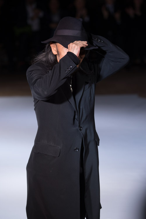 ヨウジヤマモト(Yohji Yamamoto) 2015-16年秋冬ウィメンズコレクション  - 写真91