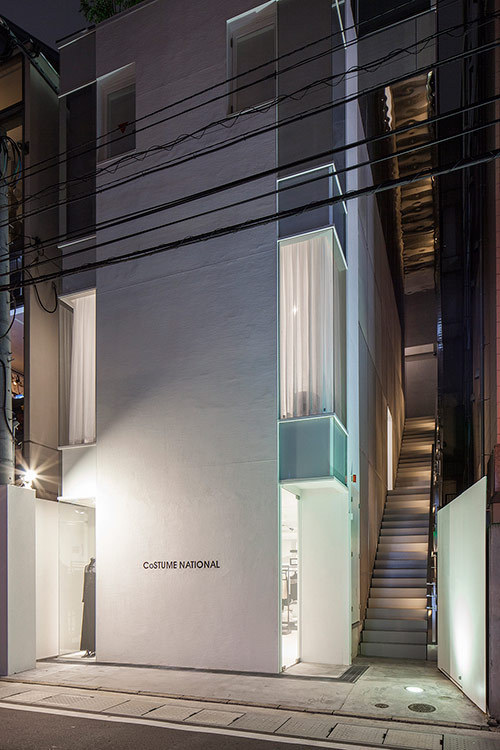 コスチューム ナショナルが福岡にショップとバーの複合施設をオープン - 豪華アーティストの作品を展示｜写真1