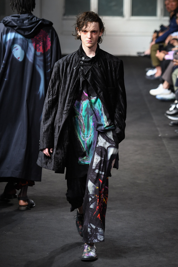 ヨウジヤマモト(Yohji Yamamoto) 2019年春夏メンズコレクション  - 写真89