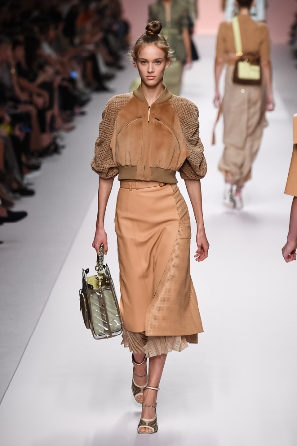 フェンディ(FENDI) 2019年春夏ウィメンズコレクション  - 写真50