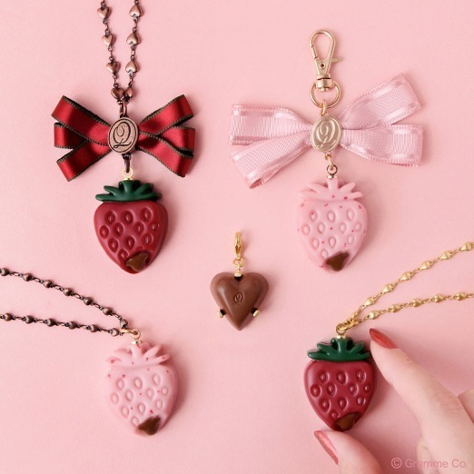Q-pot.“苺ガナッシュチョコ”や“つまみ食い”モチーフのバレンタインアクセサリー｜写真2