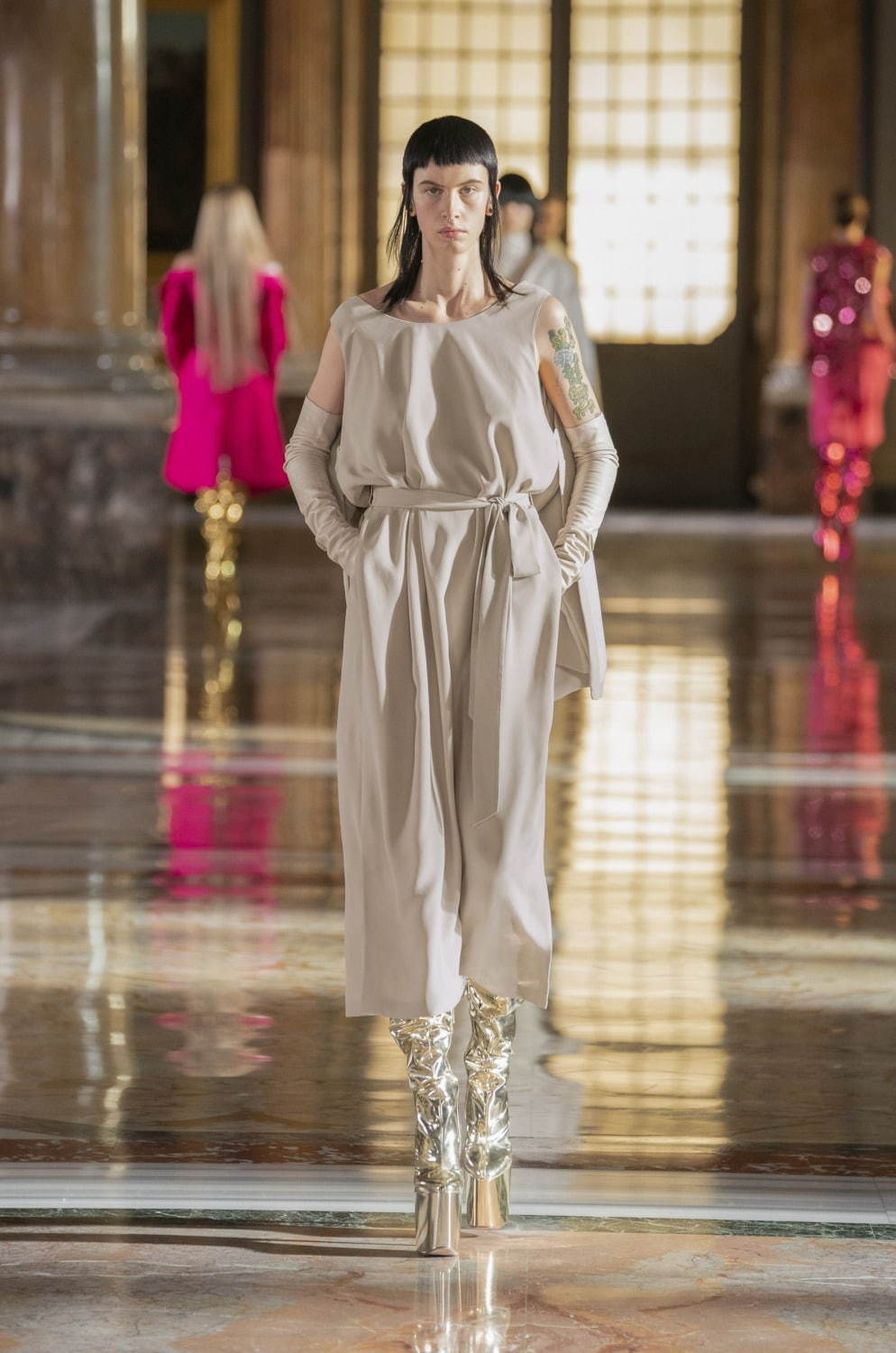ヴァレンティノ オートクチュール(VALENTINO Haute Couture ) 2021年春夏ウィメンズ&メンズコレクション  - 写真18