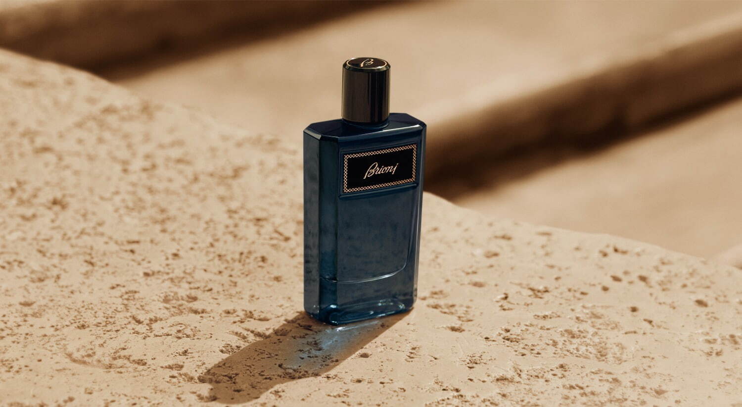 ブリオーニの新作メンズ香水、上質なテーラリングを彷彿とさせるクリーンな香り｜写真3