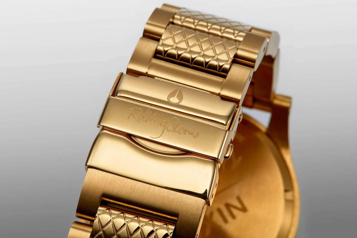 ニクソン×ザ・ローリング・ストーンズの腕時計、刺繍ロゴや“ネオンサイン風”プリント入りなど4型｜写真35