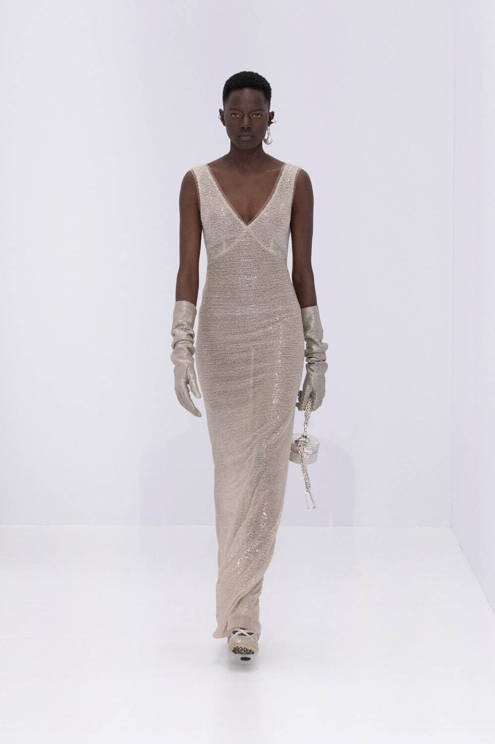 フェンディ オートクチュール(FENDI Haute Couture) 2023年春夏ウィメンズコレクション  - 写真4