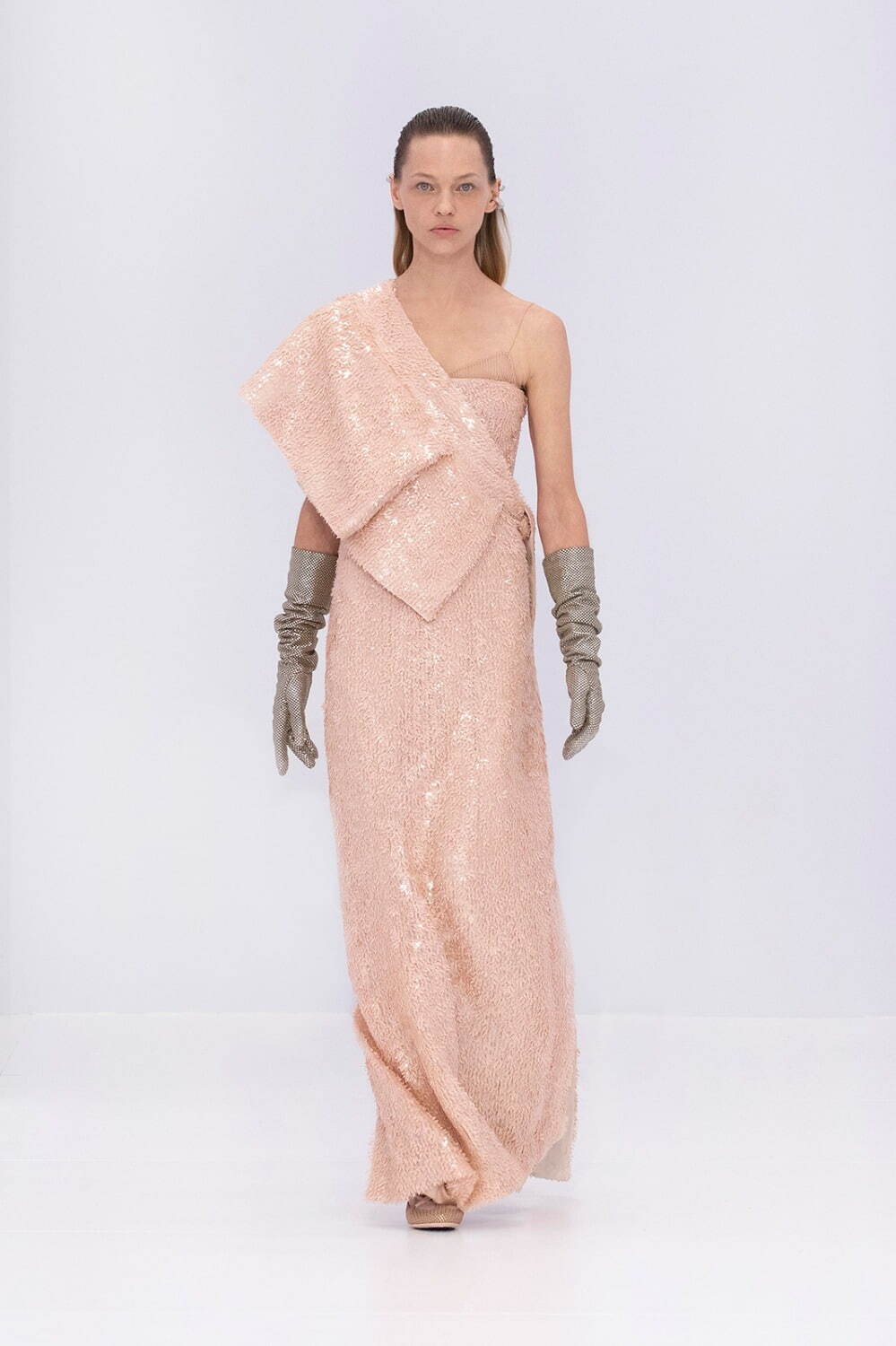 フェンディ オートクチュール(FENDI Haute Couture) 2023年春夏ウィメンズコレクション  - 写真9