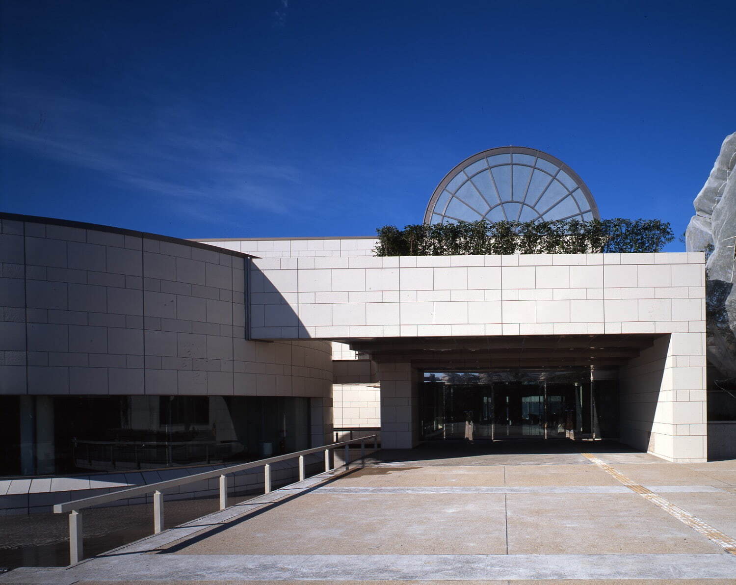 平塚市美術館 (THE HIRATSUKA MUSEUM OF ART) - 平塚・大磯/美術