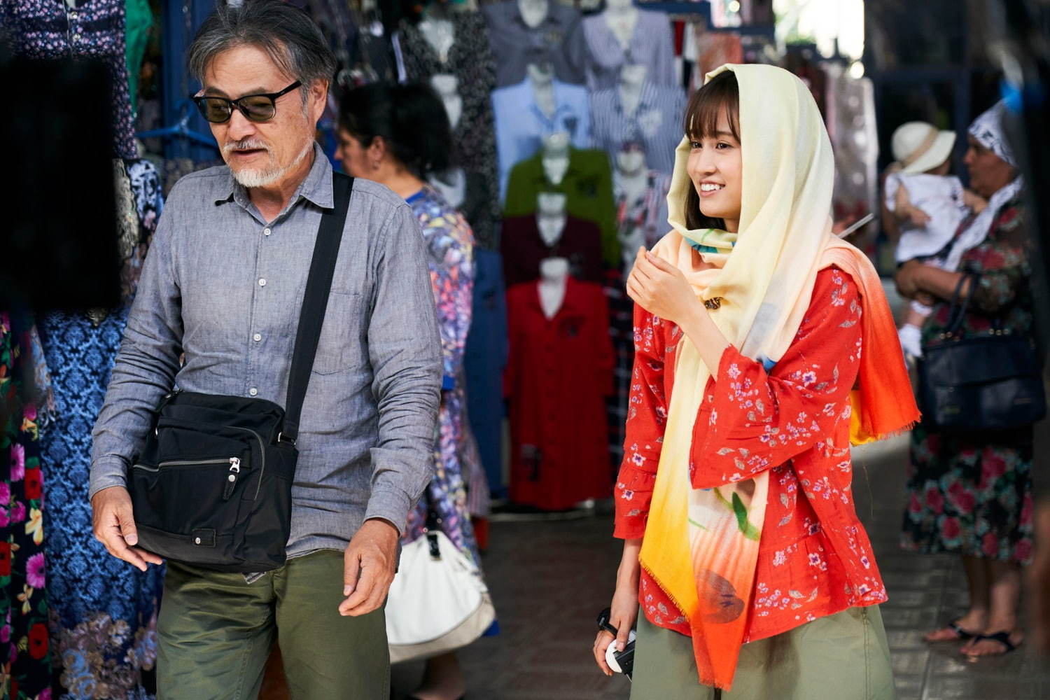 前田敦子主演 黒沢清最新映画 旅のおわり世界のはじまり ウズベキスタンを訪れたレポーターの成長物語 ファッションプレス