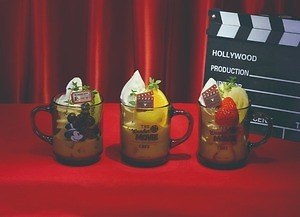 ディズニー100周年記念カフェが表参道ヒルズに「映画館」テーマの内装