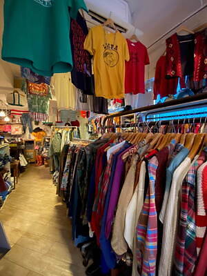 湘南T-SITEに個性的な“古着屋”が集結、ヴィンテージアクセサリーや雑貨
