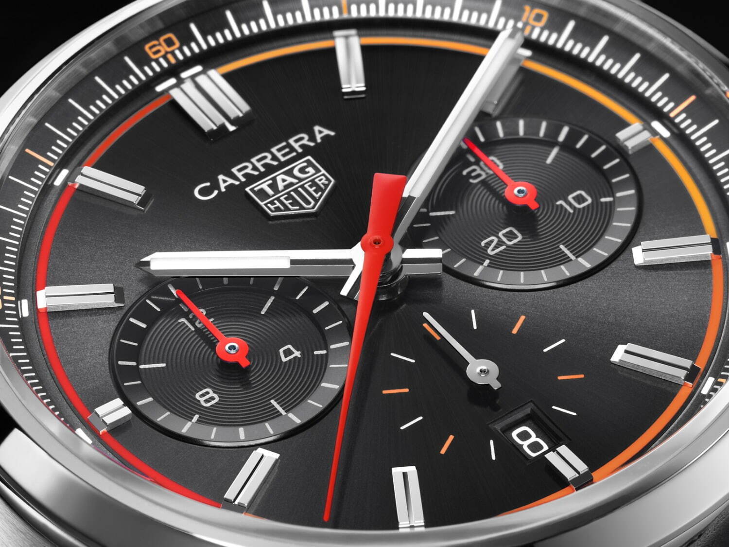 タグ・ホイヤーの腕時計「カレラ クロノグラフ」23年新作、鮮烈な