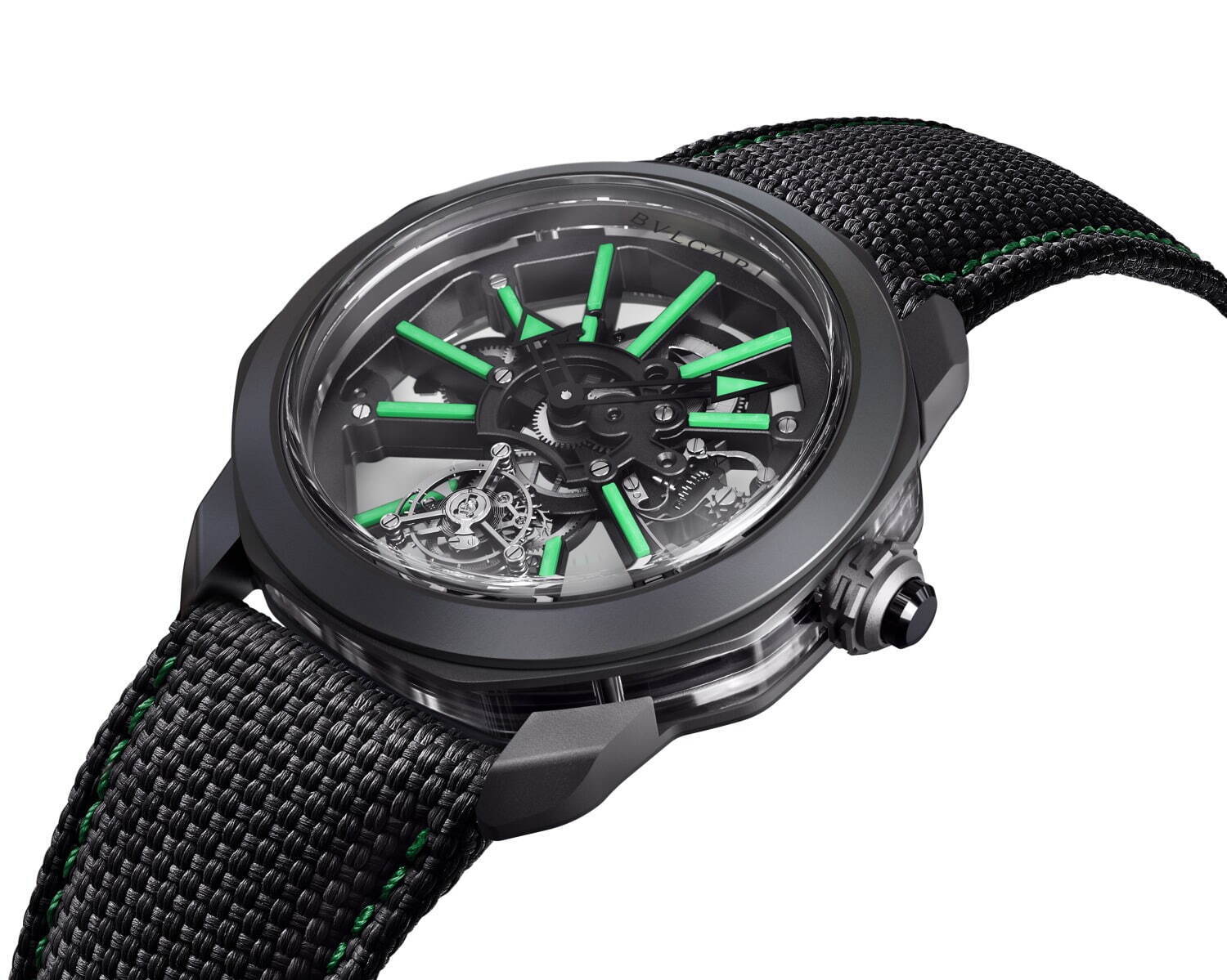 ブルガリの腕時計「オクトローマ」23年新作スケルトンウォッチ、“光の