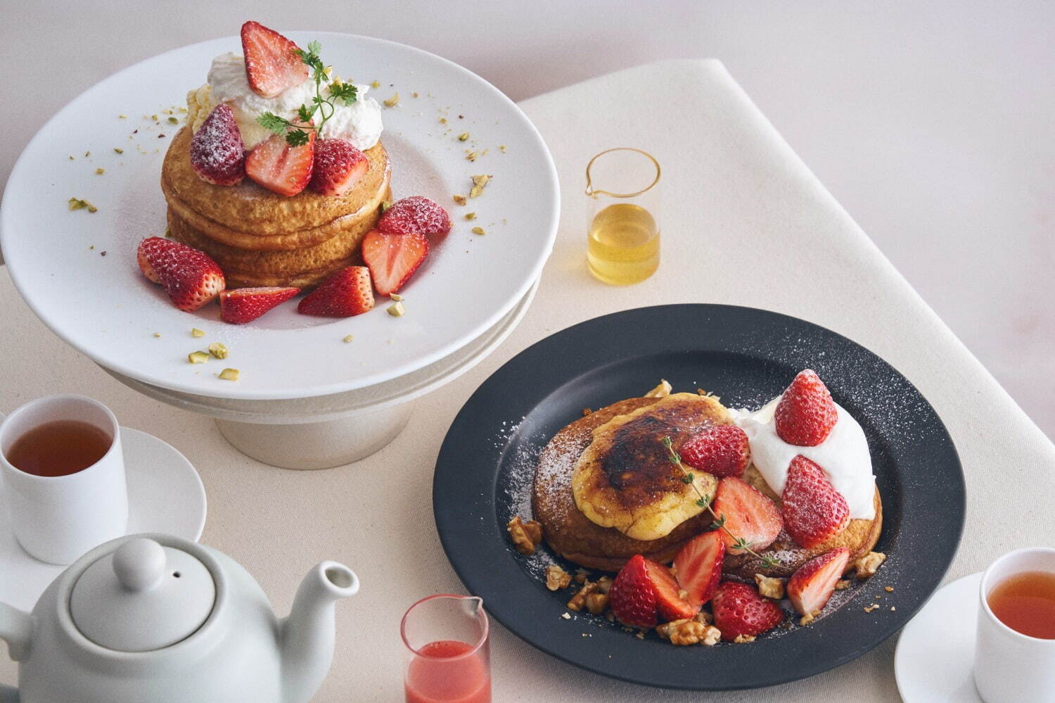 カフェ＆ブックス ビブリオテーク(café & books bibliothèque) 朝摘み完熟紅ほっぺ｜写真1