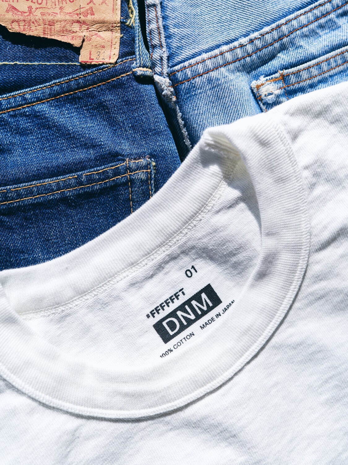 白Tシャツ専門店「#FFFFFFT」初のオリジナル、デニムに合わせる究極の 