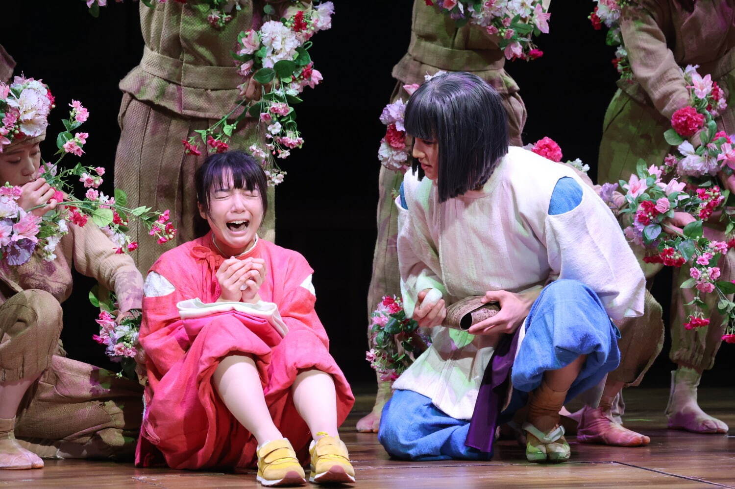 舞台『千と千尋の神隠し』再演、2024年公演の千尋役に橋本環奈・上白石 