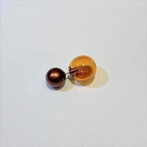 ガラスメーカー「ハリオ」の“球体”ピアスキャッチ、真珠ジュエリー 