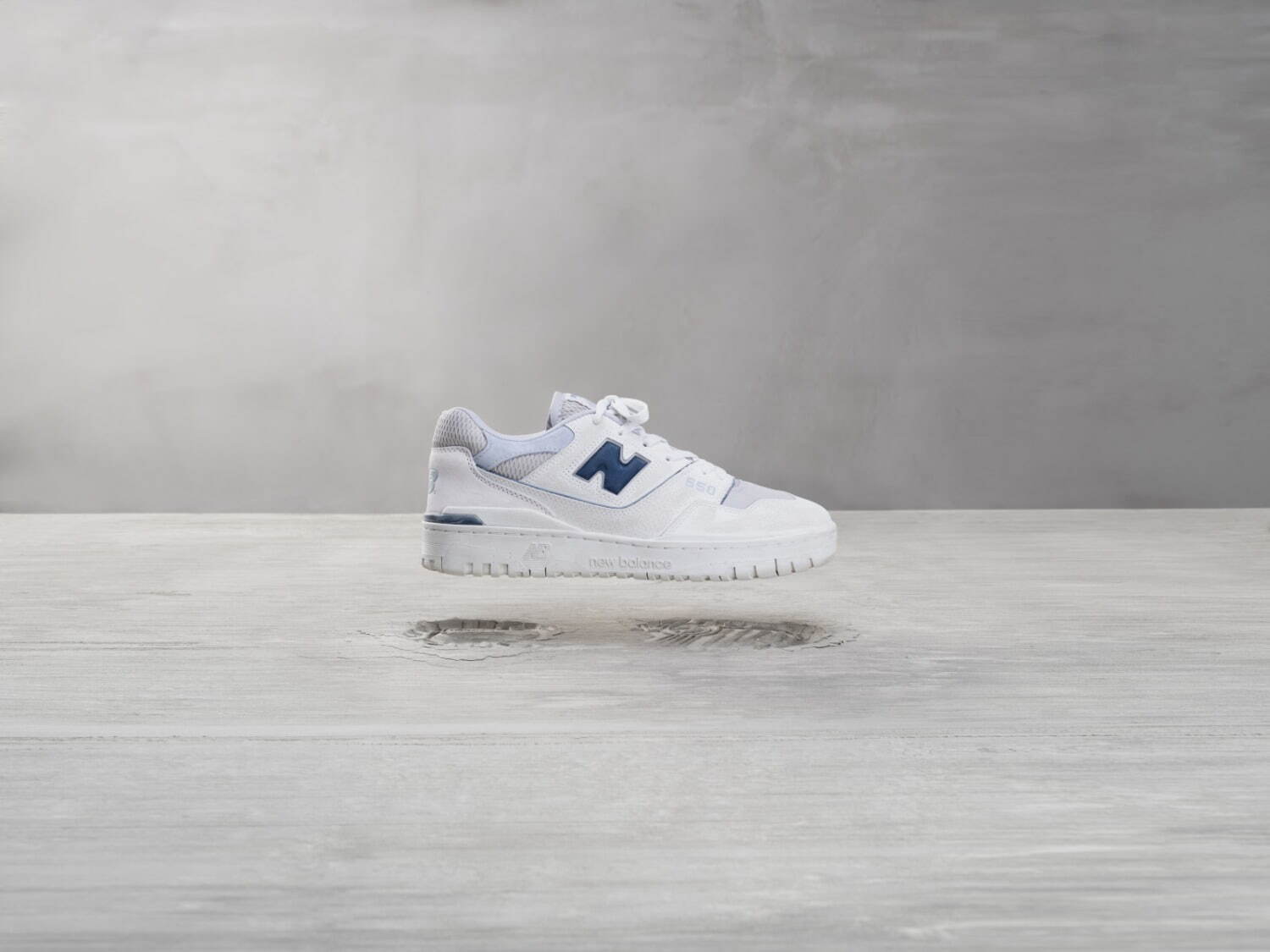 ニューバランス(New Balance) グレーの日 90/60 580｜写真2