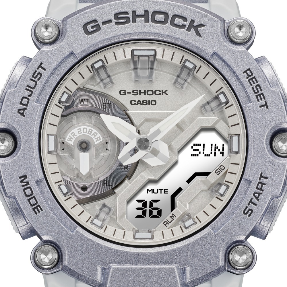 G-SHOCKからメタリックシルバーの新作腕時計、無機質で近未来的な輝き｜写真16