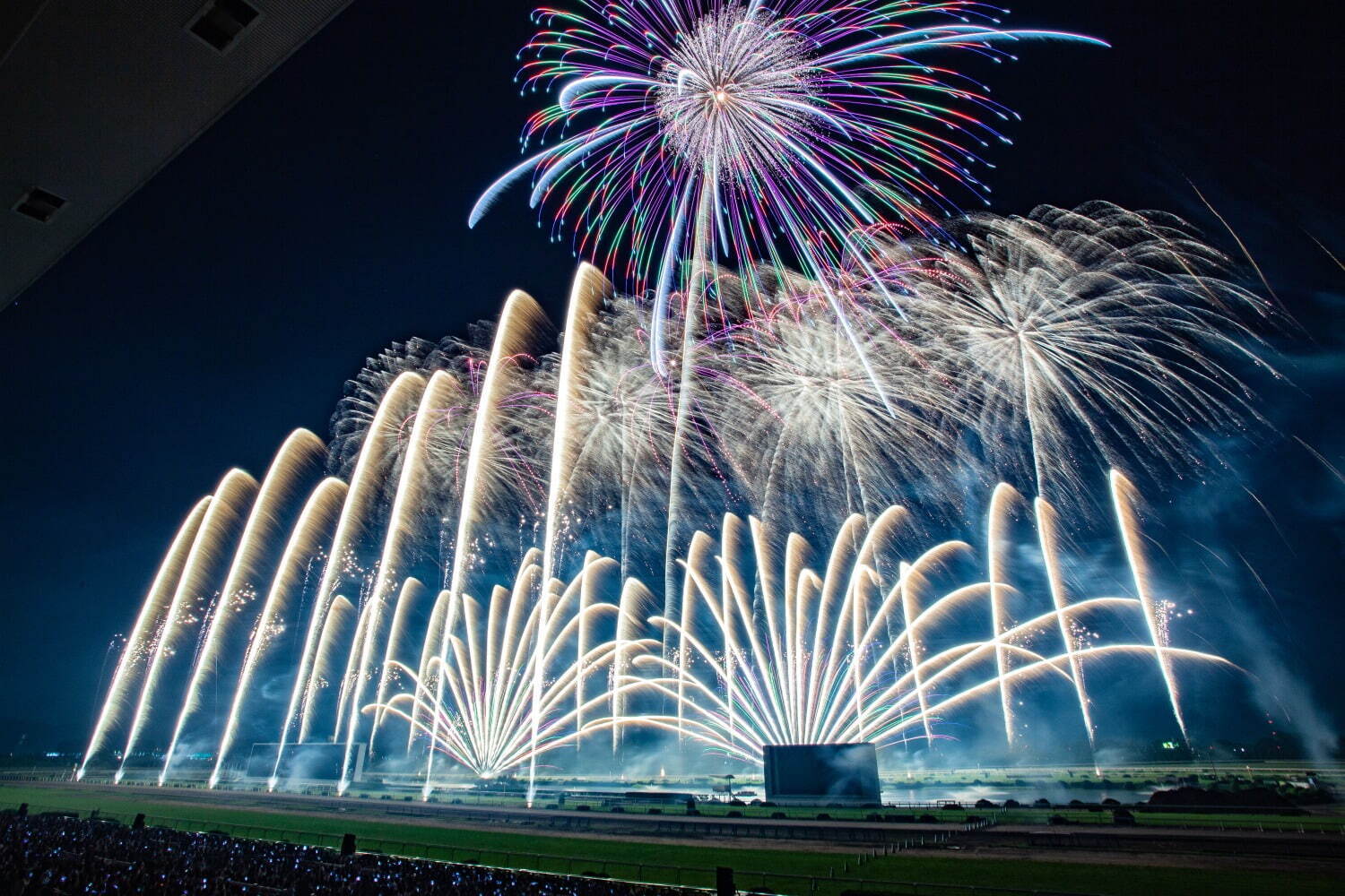 「東北未来芸術花火2023」音楽とシンクロする幻想的な花火大会、宮城県・鳥の海公園で｜写真7