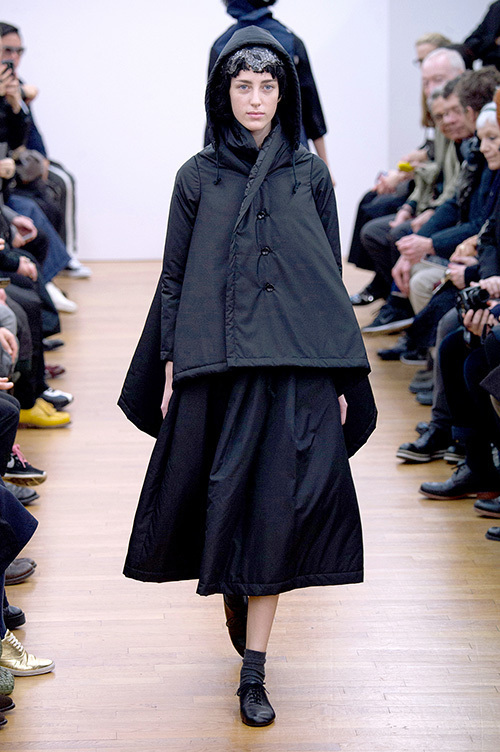 コム デ ギャルソン・コム デ ギャルソン(COMME des GARÇONS COMME des GARÇONS) 2014-15年秋冬ウィメンズコレクション  - 写真44