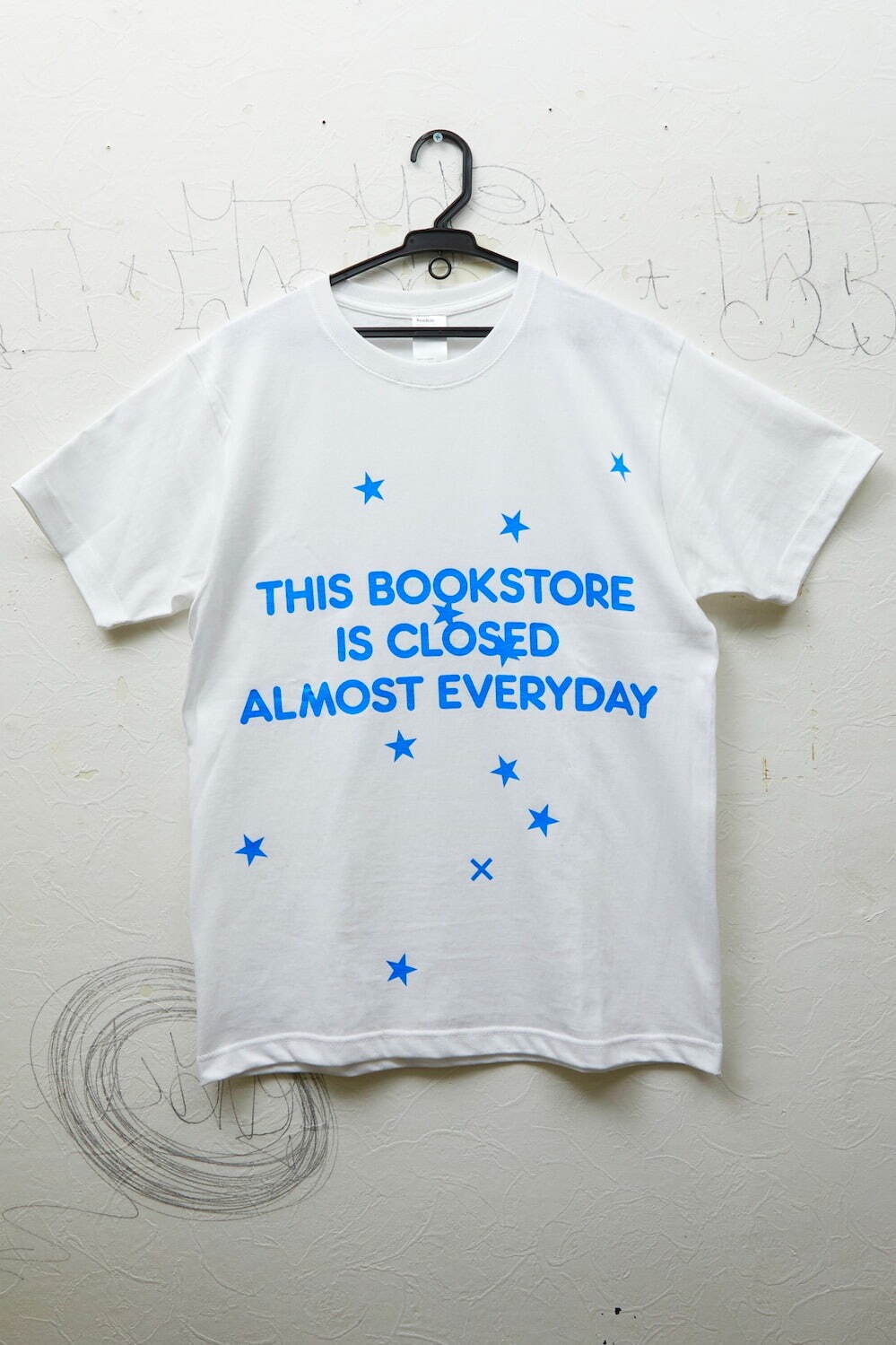 クードス“本屋にまつわるレタリング入り”Tシャツ、東京の書店・フロットサムブックスとコラボ｜写真14