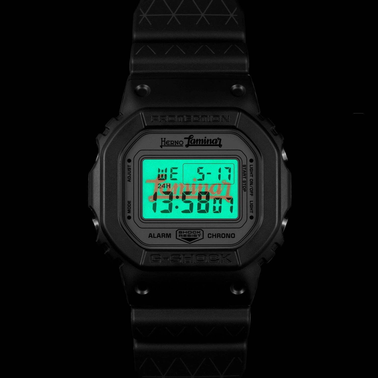 ヘルノ×G-SHOCKのコラボ腕時計、三角格子ラインが浮かび上がるブラック ...