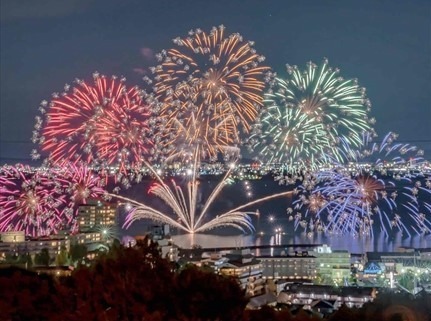 写真5/9｜「2023びわ湖大花火大会」約10,000発で彩る滋賀・琵琶湖の夏