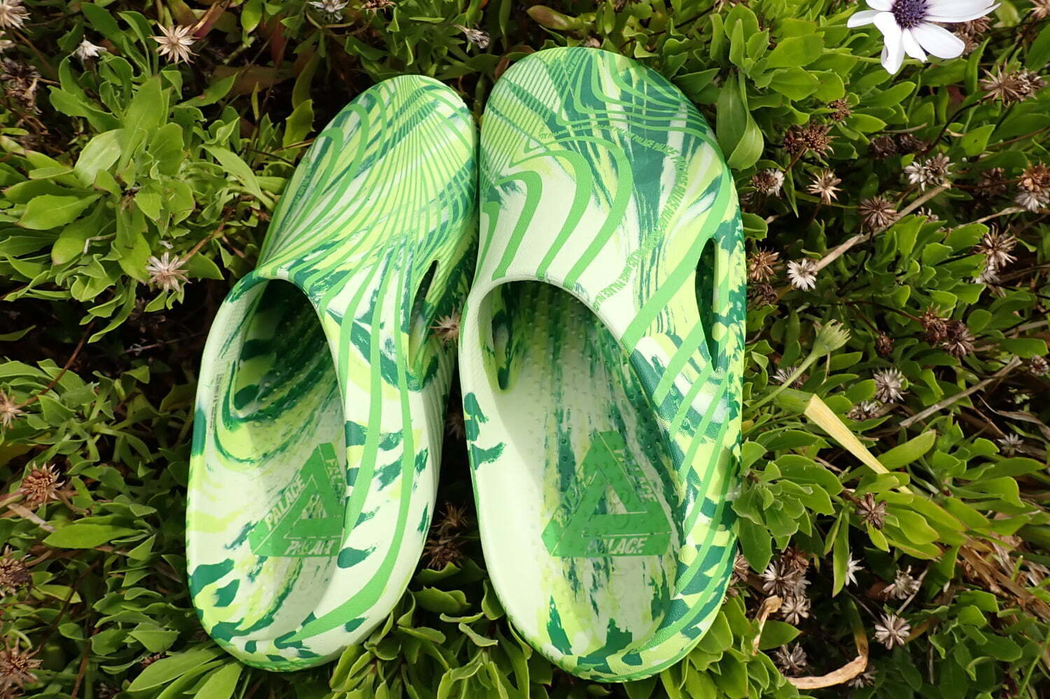 日本初の 新品 23ss Palace × Crocs メロウ クロッグ 23cm 靴