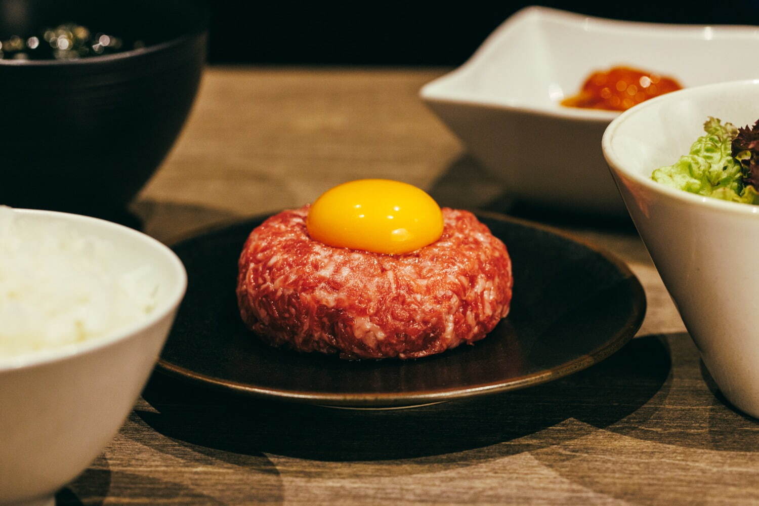 【焼肉うしごろ池袋店ランチ限定】極みのうしごろユッケ(タレ・塩)80g 1,500円・120g 2,200円※数量限定・予約不可。