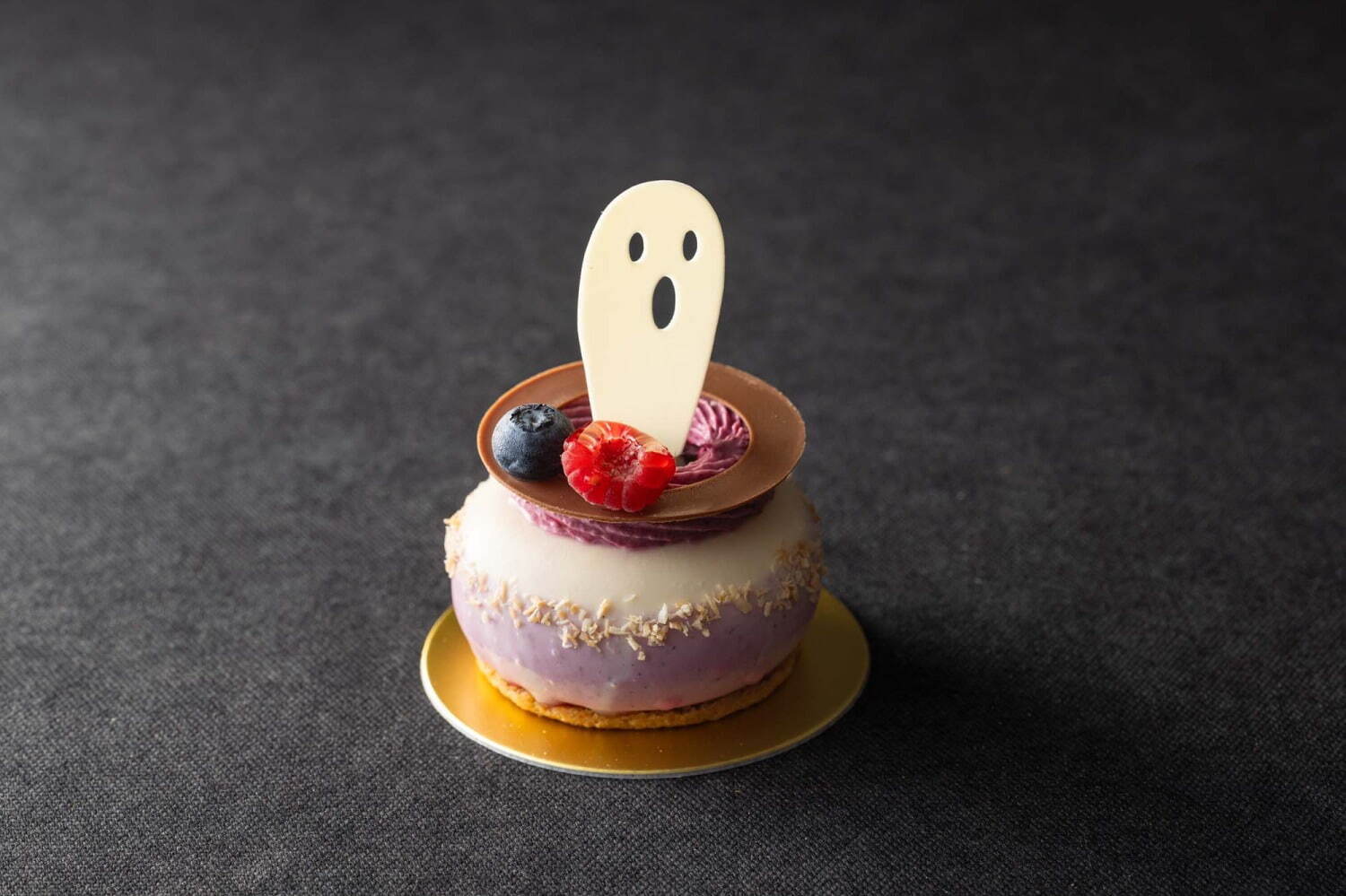 ザ・キャピトルホテル 東急のハロウィンスイーツ、“脳みそ”モンブランや“青い瞳”のムースケーキ｜写真8