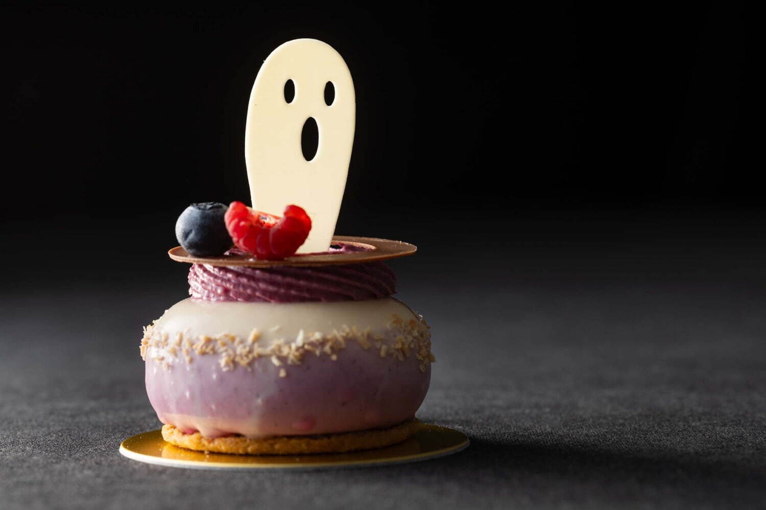 ザ・キャピトルホテル 東急のハロウィンスイーツ、“脳みそ”モンブランや“青い瞳”のムースケーキ｜写真9