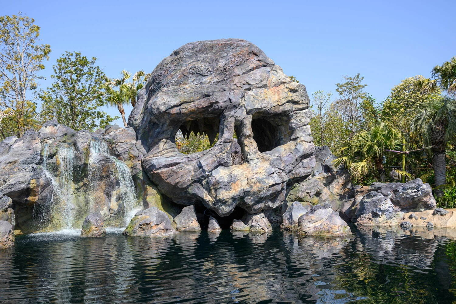 「ピーターパンのネバーランド」ドクロ岩