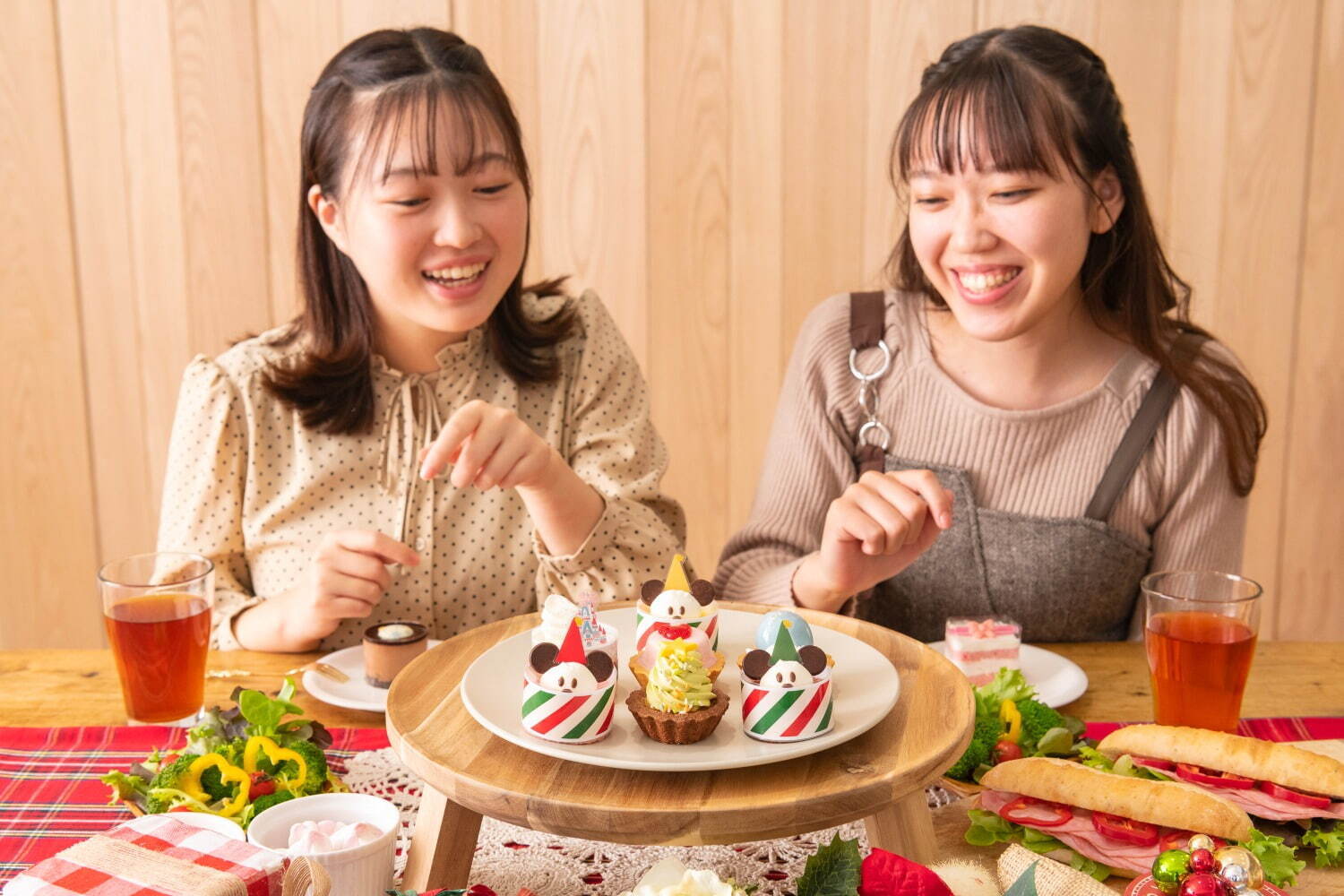 東京ディズニーリゾートのクリスマス限定グッズ、クリスマスの妖精“リルリンリン”のカチューシャなど｜写真39