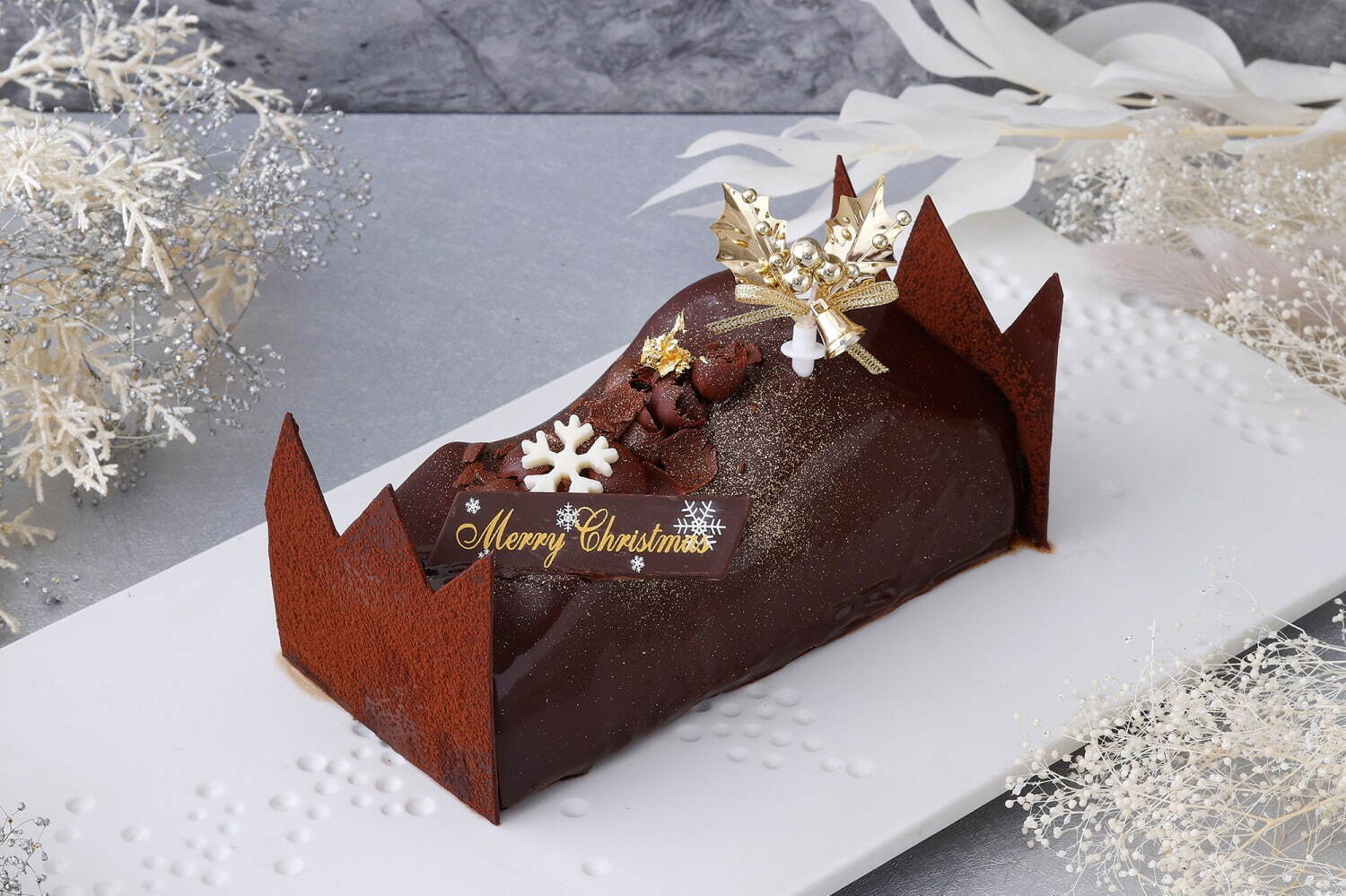 ホテル インターコンチネンタル 東京ベイの23年クリスマスケーキ、銀世界なティラミス風ケーキなど｜写真3