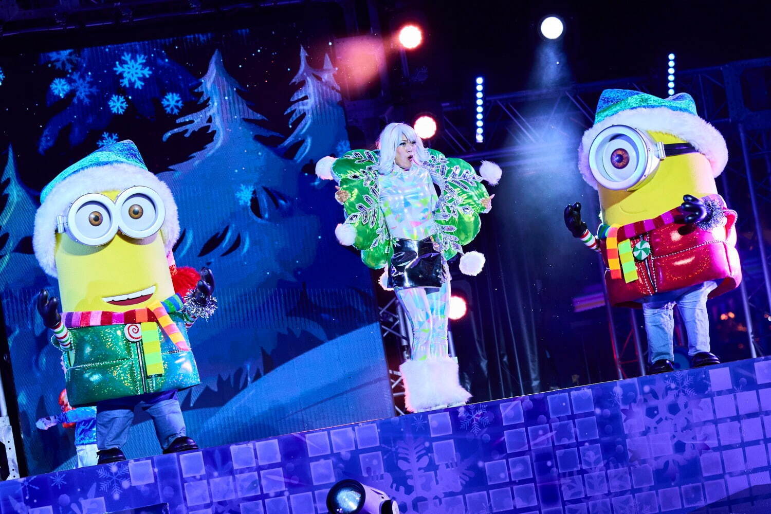 USJ「NO LIMIT！クリスマス 2023」“ド派手DJ”によるナイトショー＆30m越えのツリー｜写真16