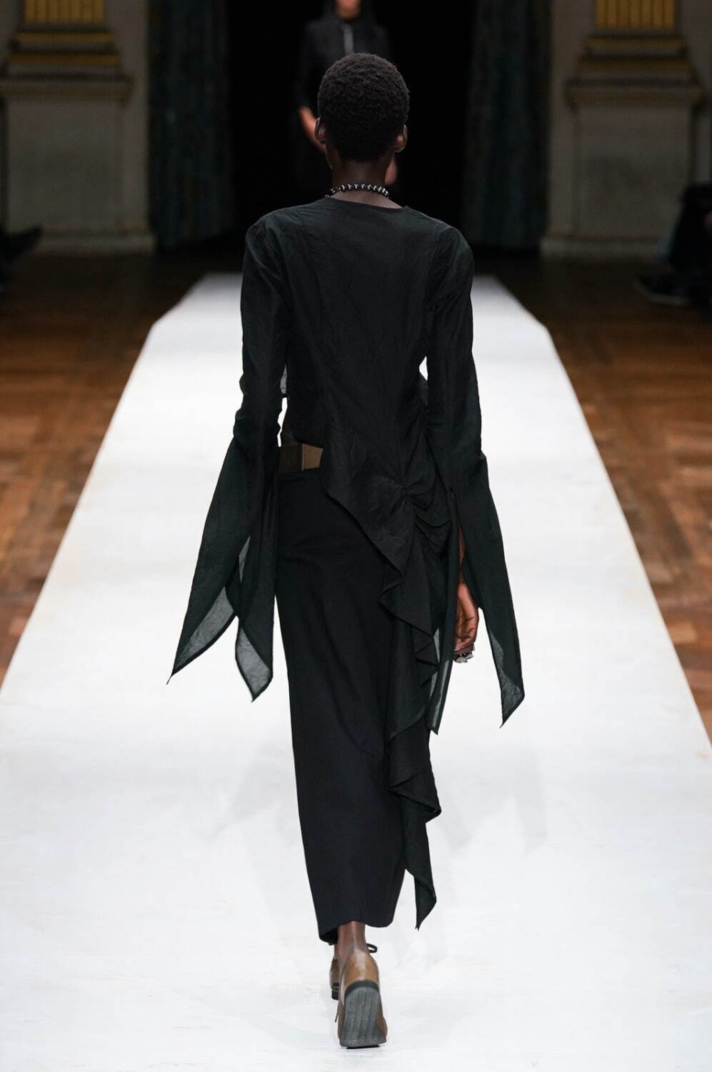 ヨウジヤマモト(Yohji Yamamoto) 2024年春夏ウィメンズコレクション  - 写真87