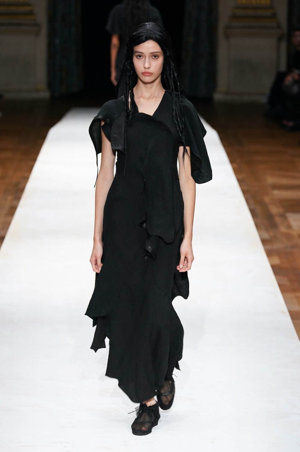 ヨウジヤマモト(Yohji Yamamoto) 2024年春夏ウィメンズコレクション  - 写真107