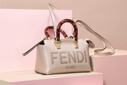 フェンディ : FENDI - ファッションプレス