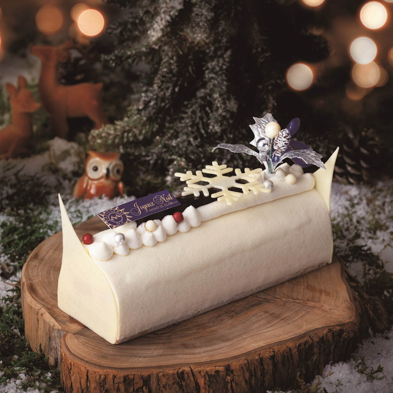 西武池袋本店23年クリスマスケーキ、“ベアサンタ”のチョコムース＆バラが彩るホワイトチョコボックス｜写真1